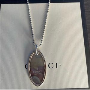 Authentic Gucci logo chain.